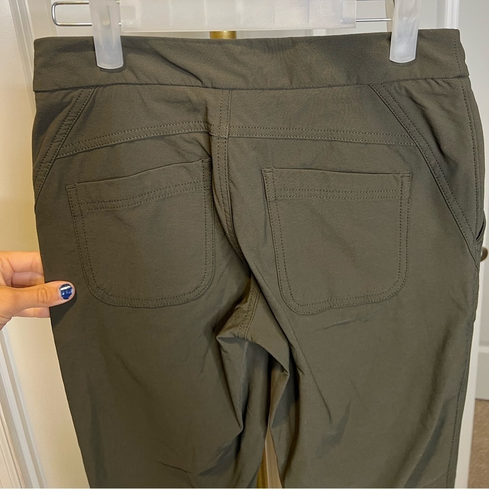 Athleta Forrest green wanderer hiking athletic pants - Picture 9 of 11